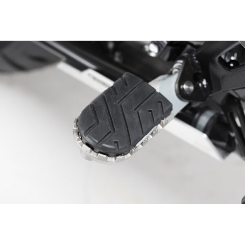 SW-MOTECH Wide Footpeg Kit - Yamaha XT 700 Tenere